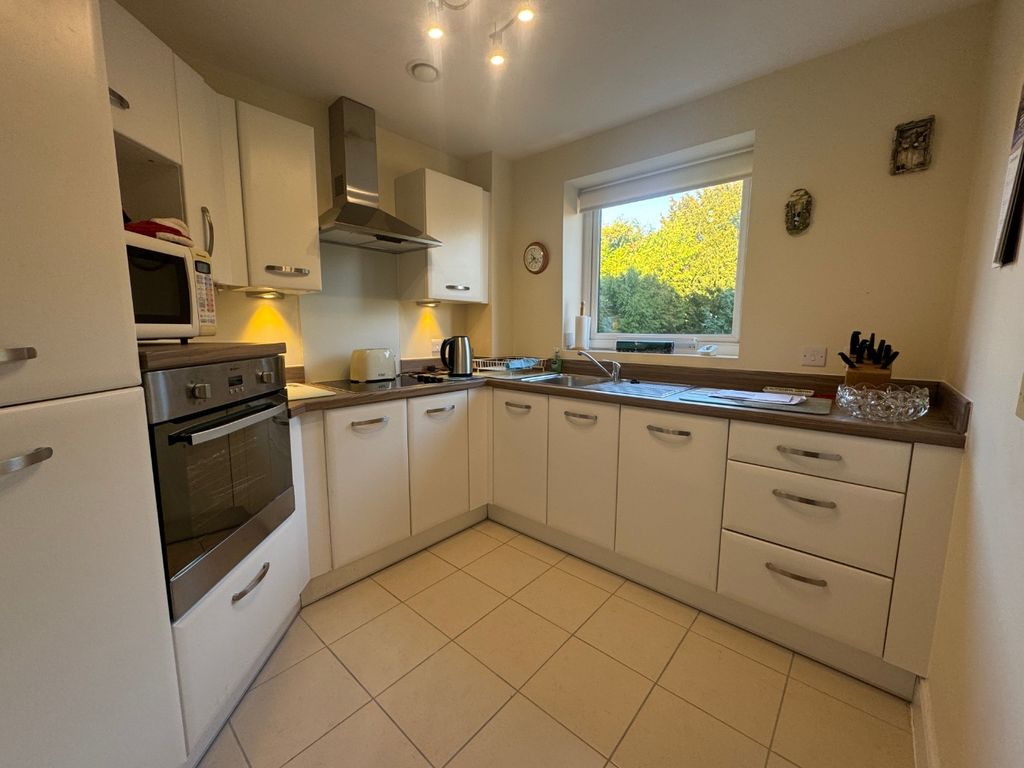 Property photo 3 of 9 Media Image 02