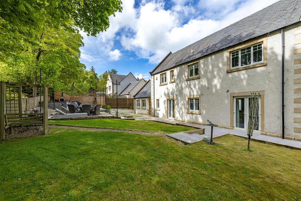 Property photo 2 of 41 3 Harleyburn Court Outsides 11.Jpg