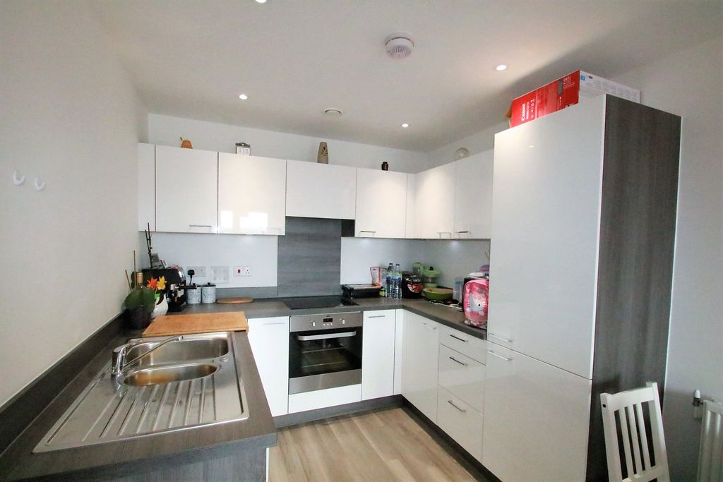 Property photo 1 of 6