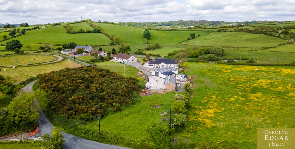 Property photo 1 of 39 0004