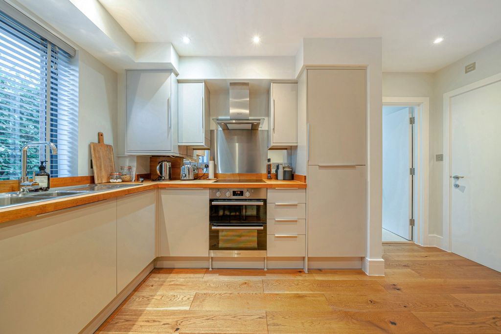 Property photo 3 of 13 Picture No. 12