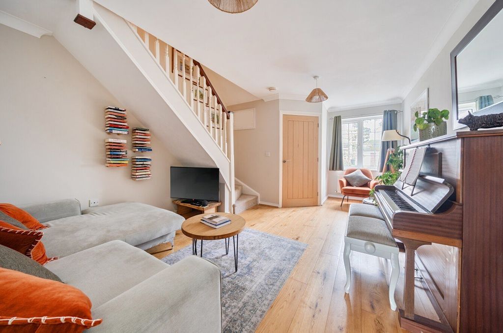 Property photo 2 of 10 Picture No. 31