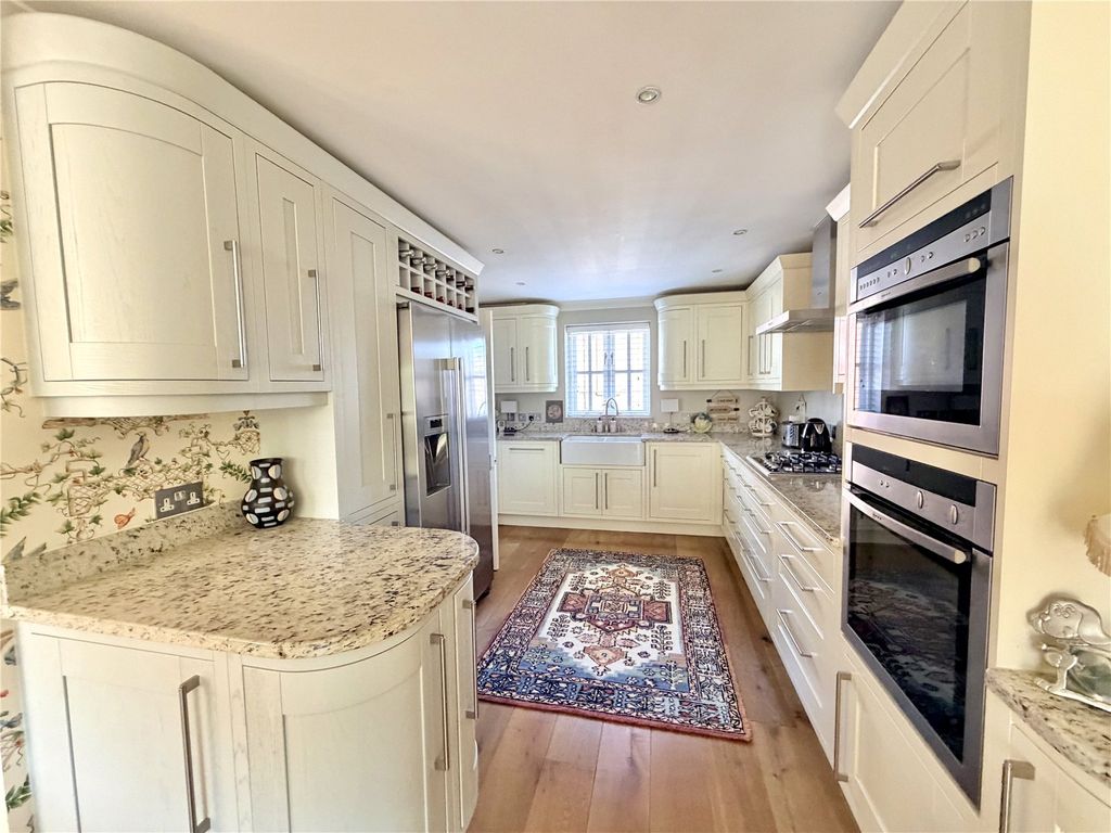 Property photo 2 of 18 Kitchen