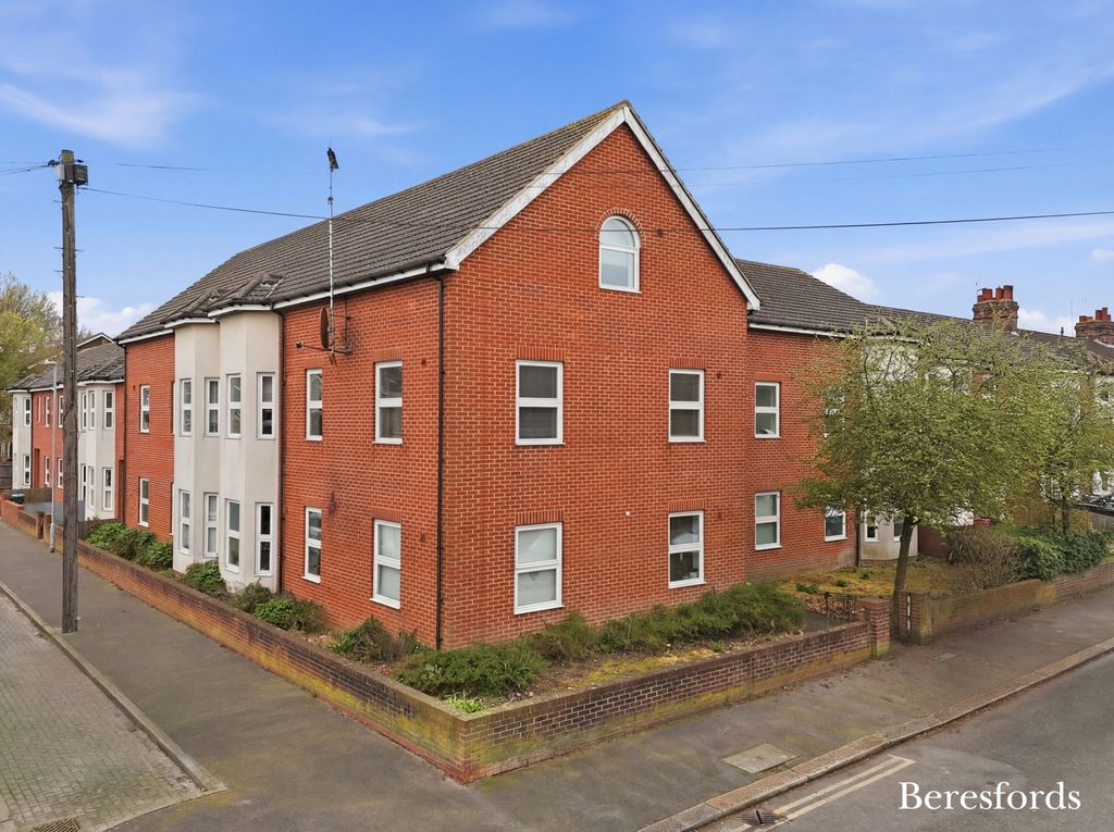 Property photo 1 of 14 Front