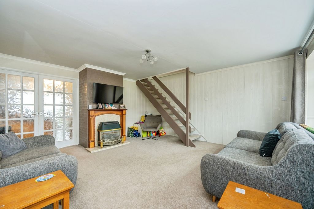 Property photo 3 of 30 Pbox-Img.Jpg