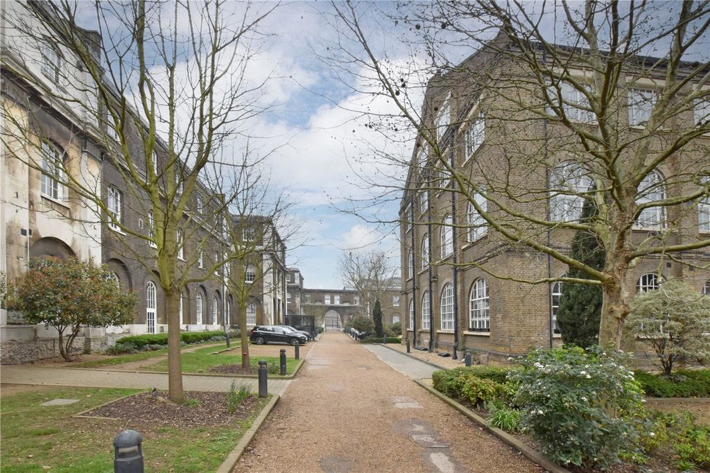 Property photo 3 of 35 Picture No. 28