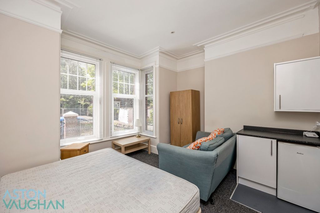 Additional image 5 of 6 bed terraced house to rentRugby Road, Worthing BN11