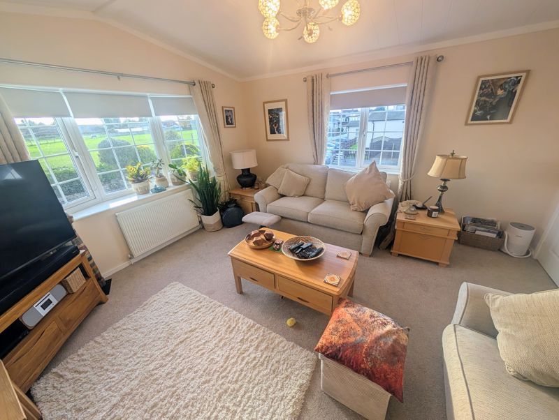 Property photo 2 of 12 Photo 8