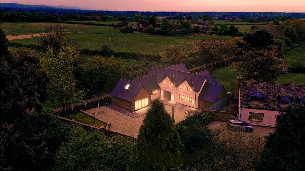 Property photo 1 of 33 Exterior