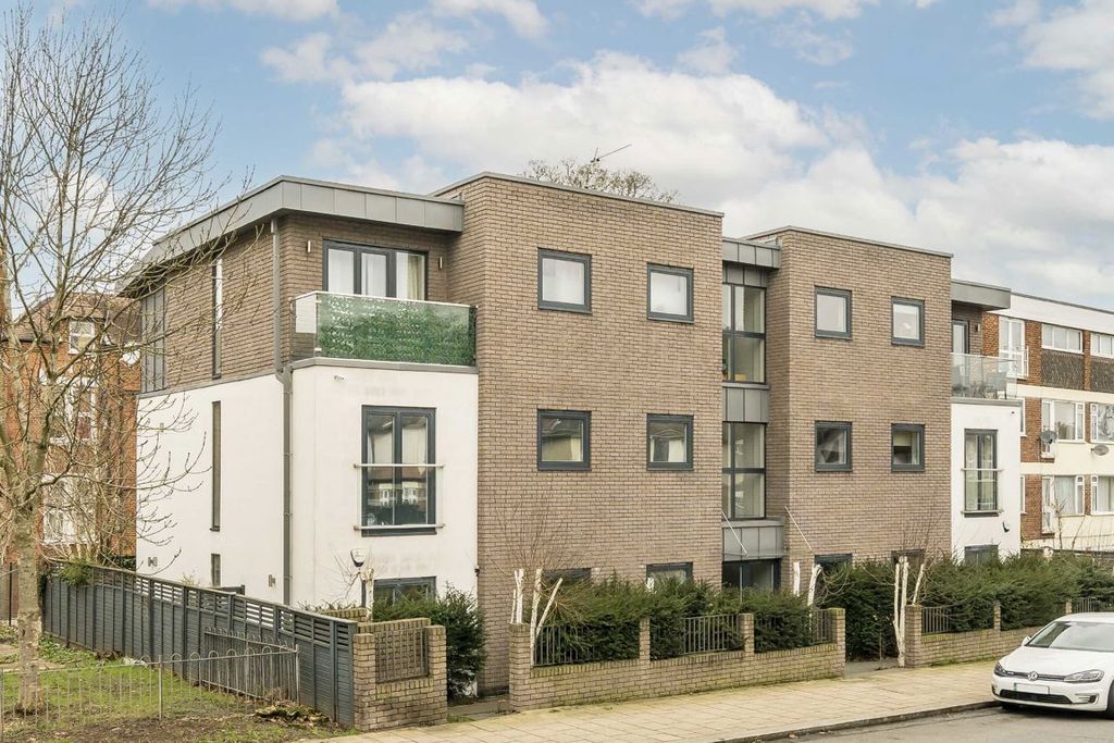 Property photo 1 of 6