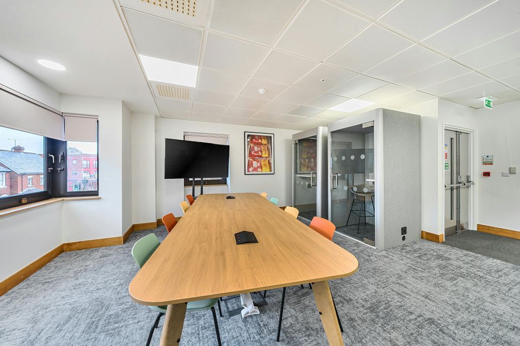 Property photo 3 of 13 137384046911Ef009Bec5.Jpg