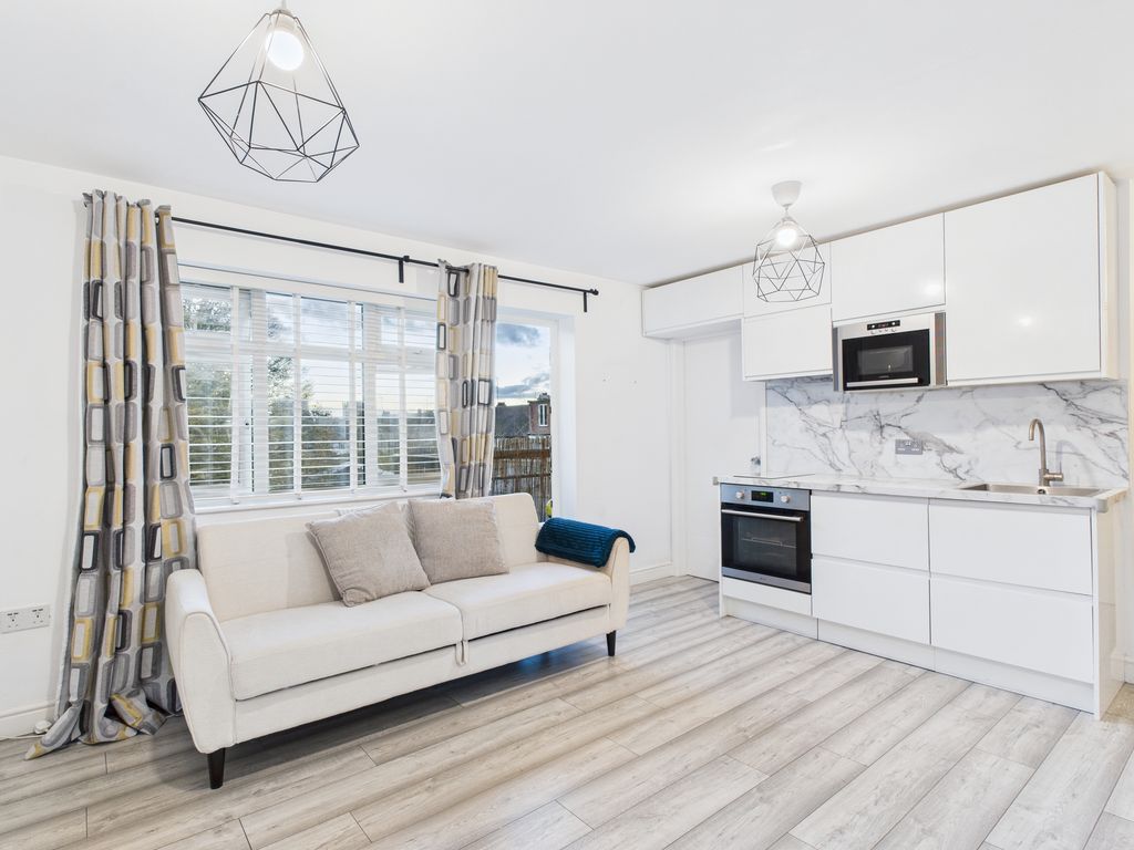 Property photo 3 of 7