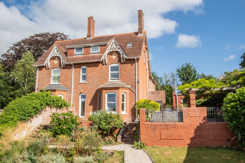 Property photo 1 of 43