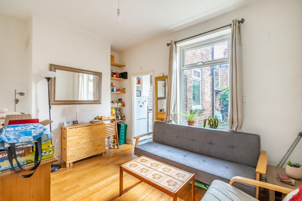 Property photo 3 of 11 2st-2.Jpg