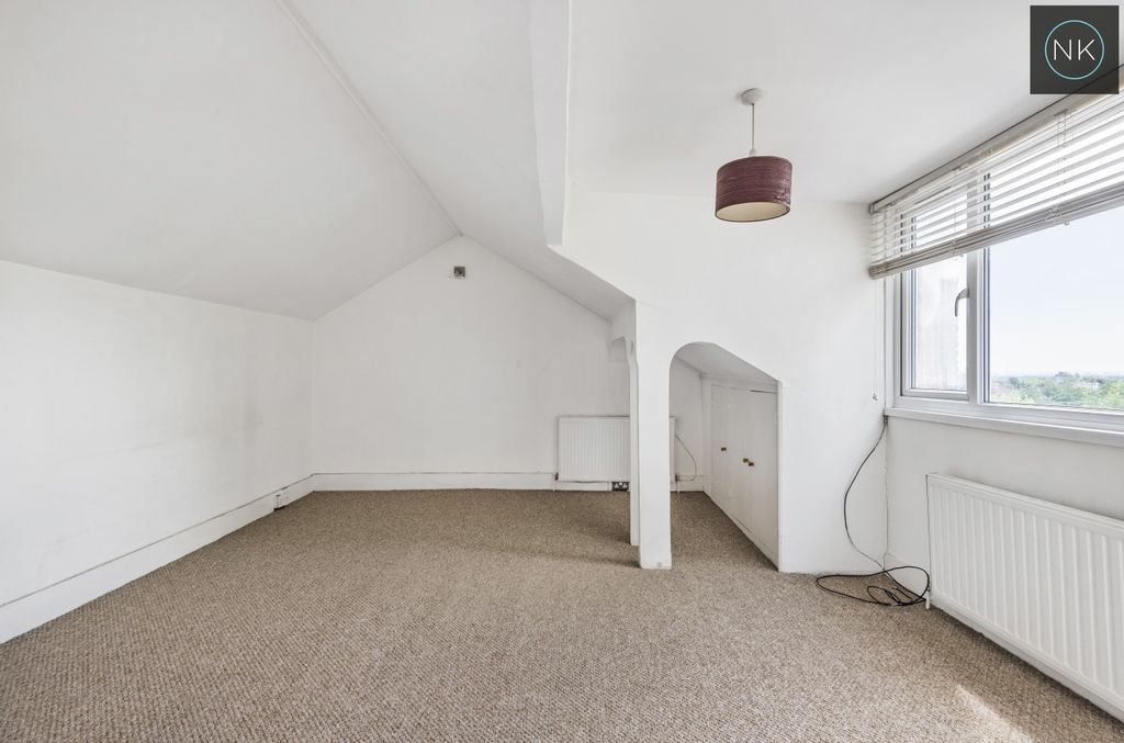 Property photo 3 of 17 5025552