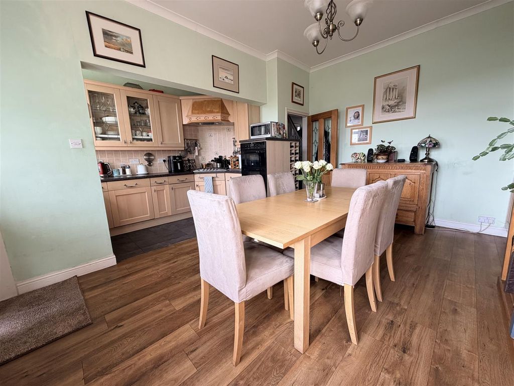 Property photo 3 of 30 Image00021.Jpeg