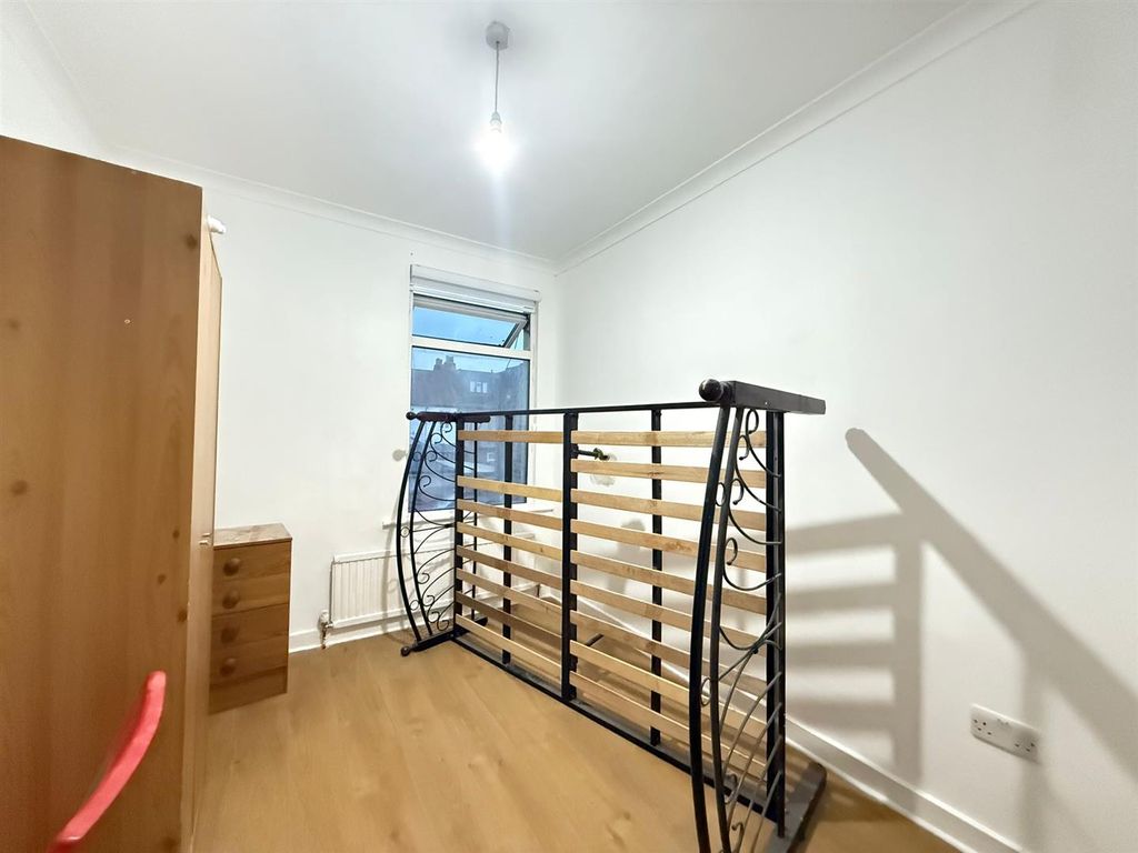 Property photo 3 of 5 Photo-2025-11-13-16-21-08 2.Jpg