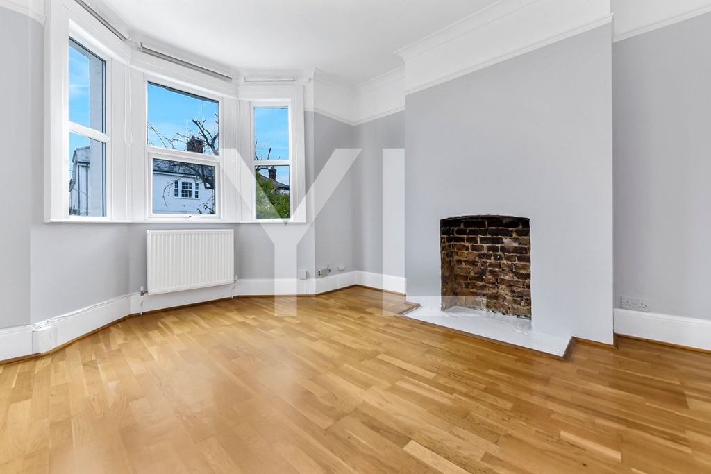 Property photo 1 of 18