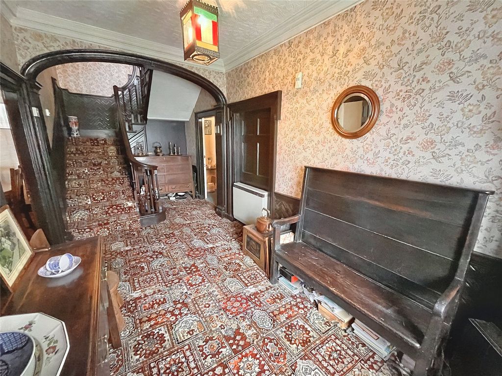 Property photo 2 of 30 Entrance Hall