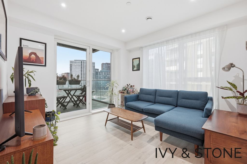 Property photo 1 of 17 4787840