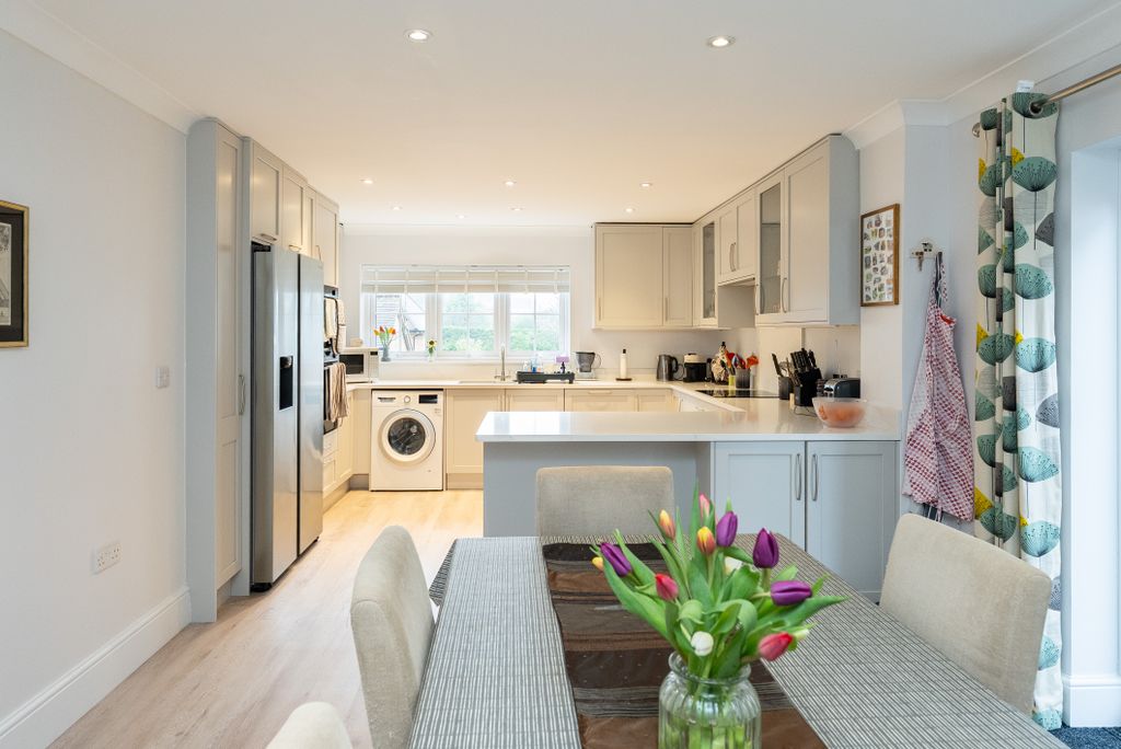 Property photo 3 of 17 Dsc09723