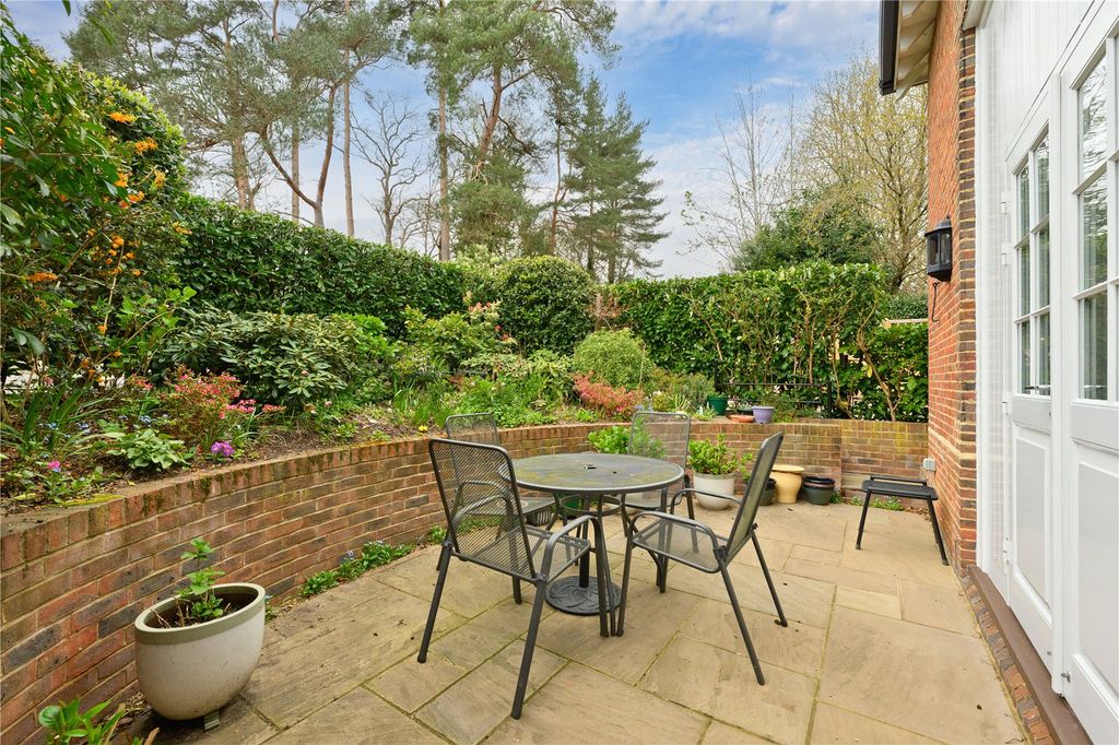 Property photo 3 of 14 Patio