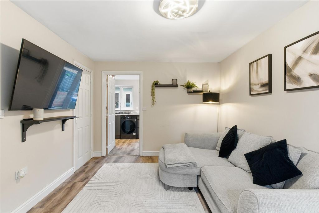 Property photo 3 of 15