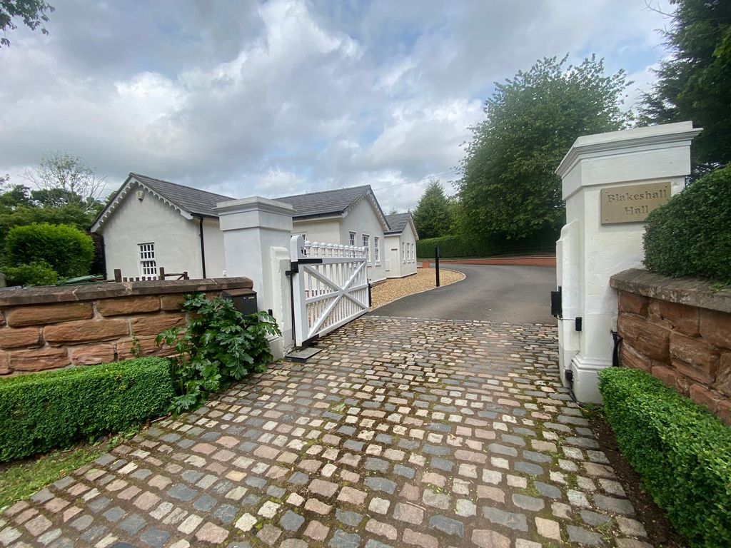 Property photo 1 of 12 Image