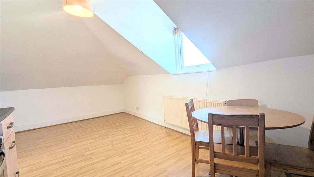 Property photo 2 of 10 Picture No. 22