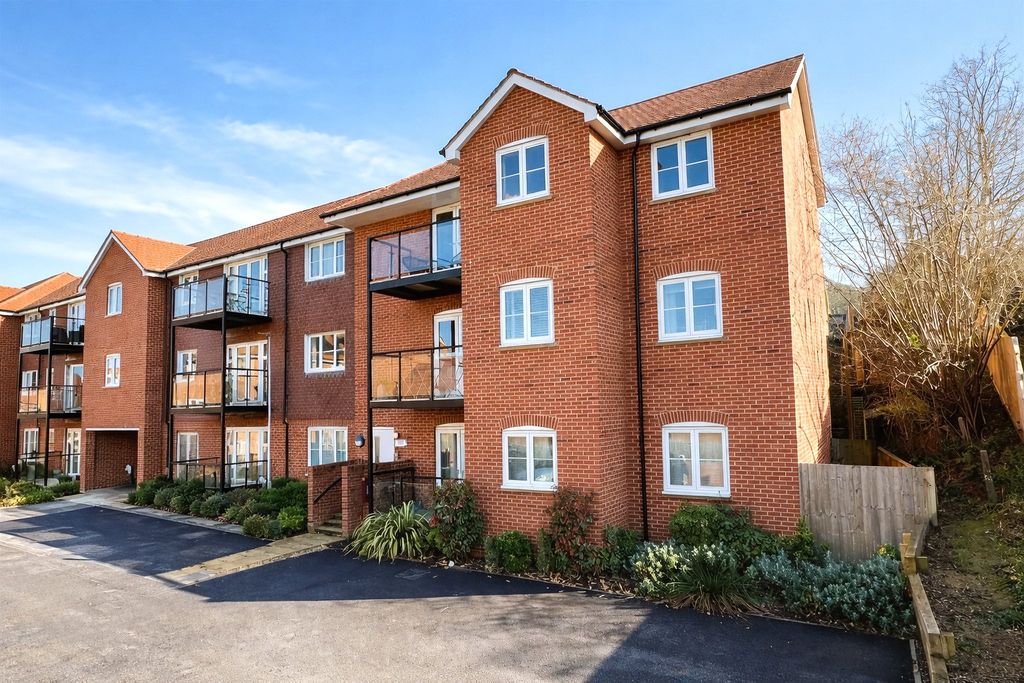 Property photo 1 of 7 Picture No. 05