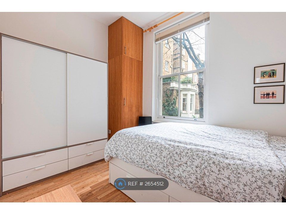 Property photo 3 of 9 Bedroom 1