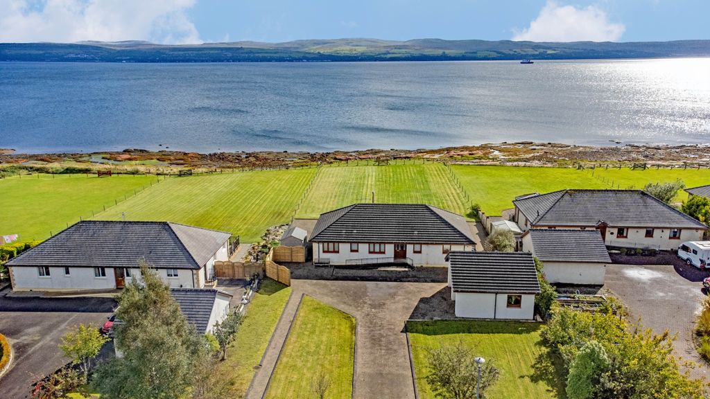 Property photo 1 of 35 3921900