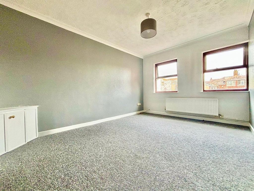 Property photo 3 of 9 21d4B72B-03B1-47B1-99c5-781E677c3d15.Jpeg