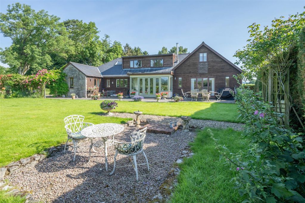 Property photo 2 of 24 High Res-15.Jpg