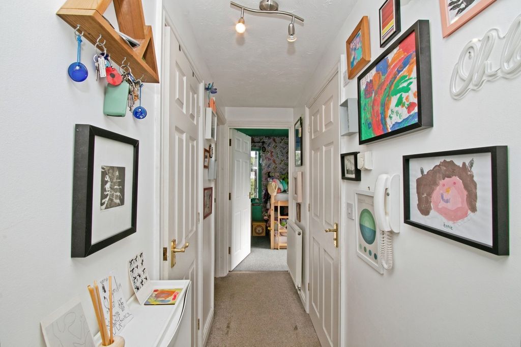Additional image 8 of 2 bed flat for saleCalver Close, Penryn, Cornwall TR10
