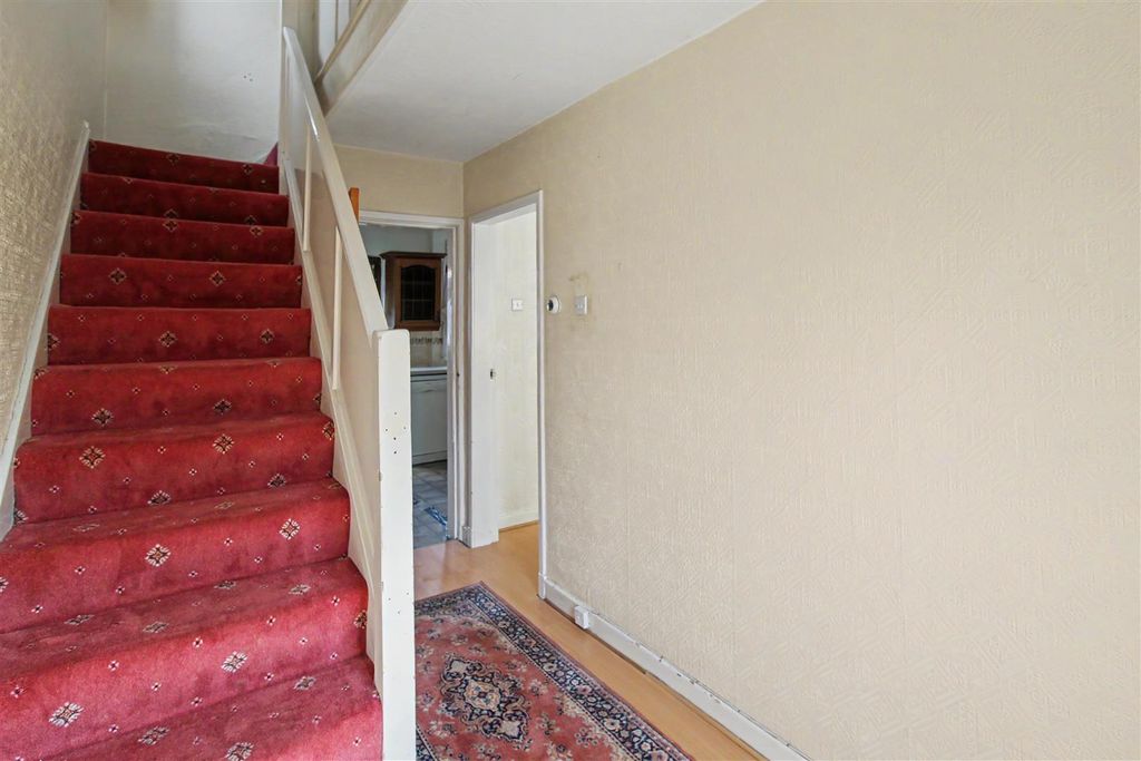 Property photo 2 of 22 Hallway