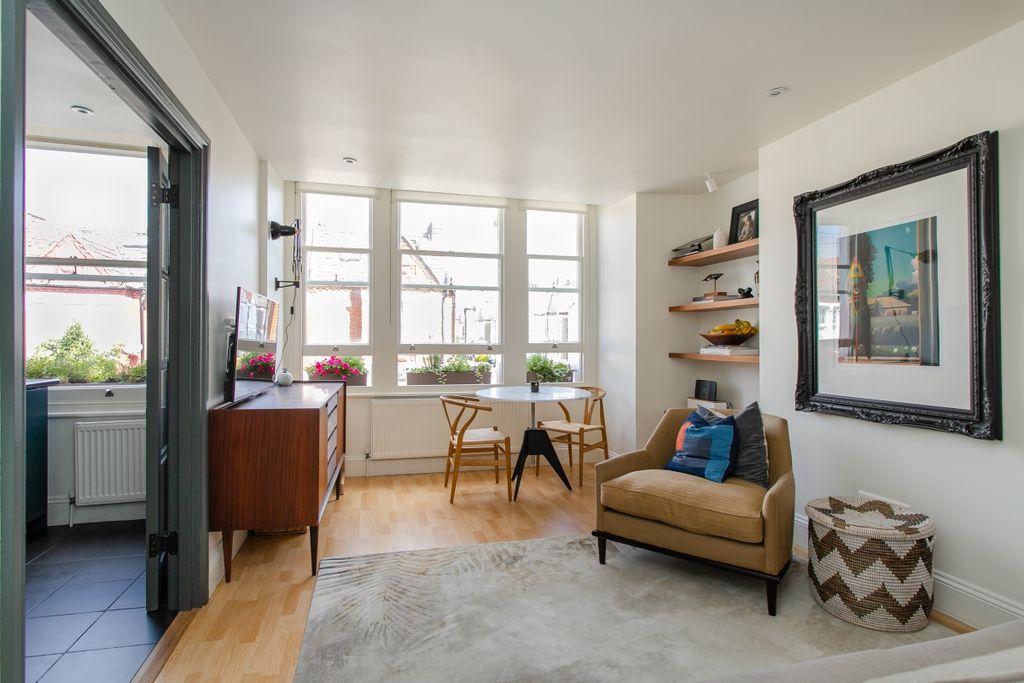 Property photo 3 of 8