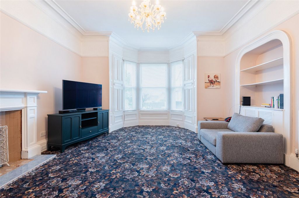 Property photo 3 of 48 Picture 3