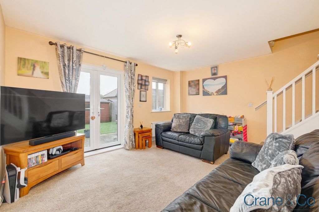 Property photo 3 of 19