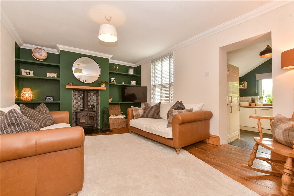 Property photo 1 of 15 Lounge