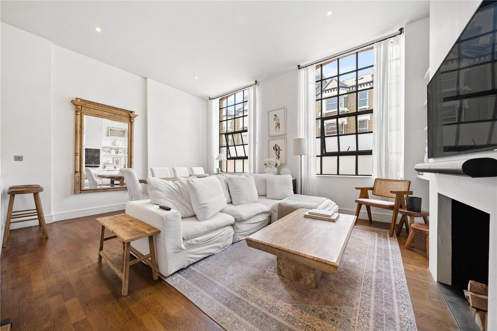 Property photo 1 of 10 Reception Room