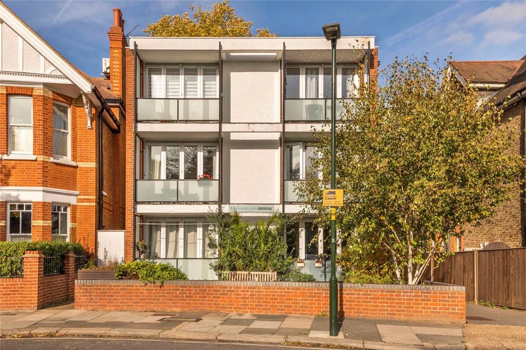 Property photo 1 of 7