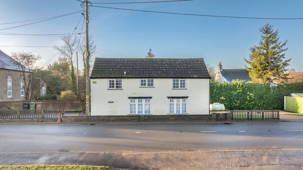 Property photo 3 of 42