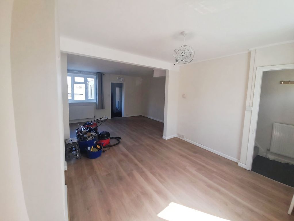 Property photo 3 of 9 Living Room