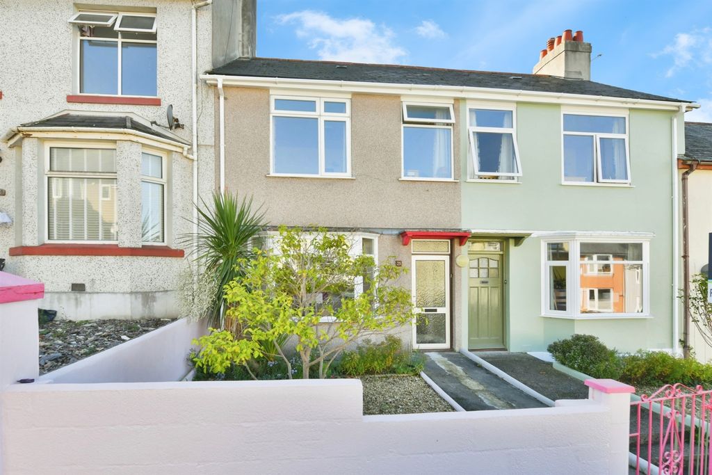 Property photo 1 of 17