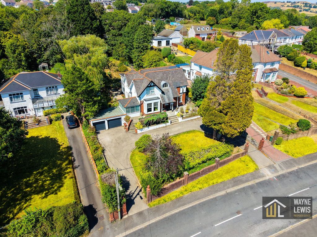 Property photo 3 of 73