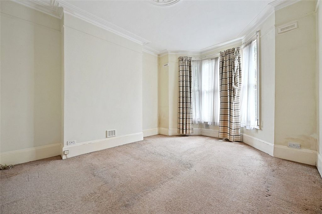 Property photo 2 of 13 Picture No. 01