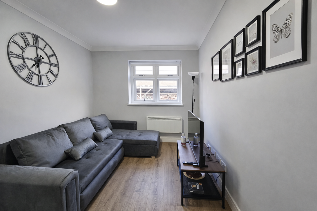 Property photo 2 of 9