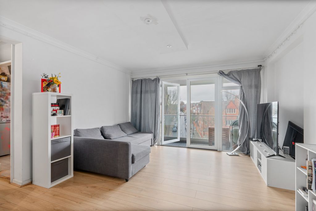 Property photo 3 of 8