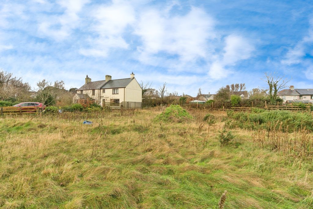 Property photo 2 of 9